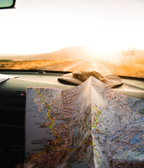 How to travel with a paper map